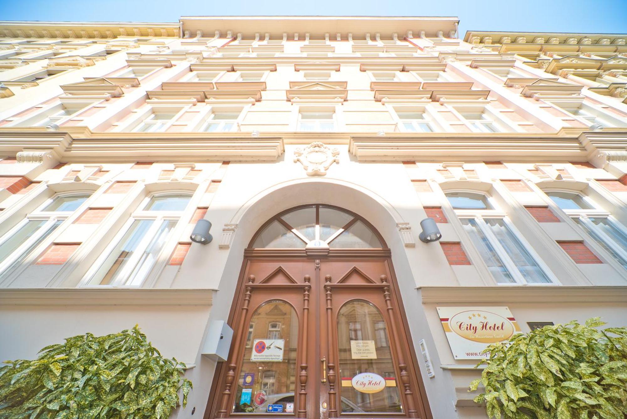 City-Hotel Am Wasserturm Halle Halle  Exterior photo